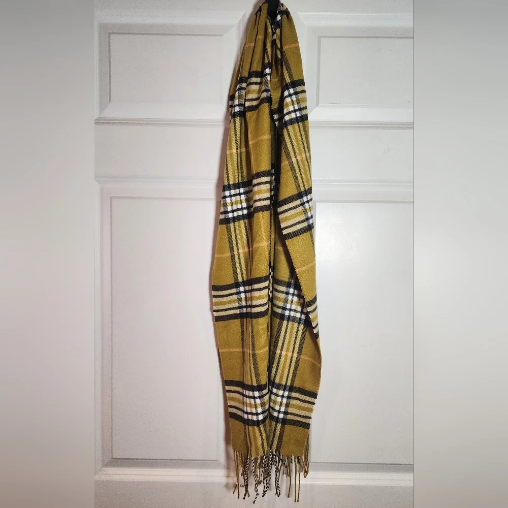Soft Green Black Plaid Tassel Scarf